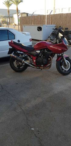 סוזוקי GSF1200 בנדיט