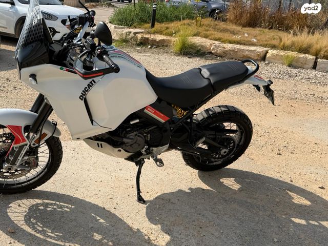 דוקאטי Desert X 