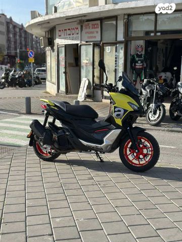 מודעת רכב אפריליה SR GT 125