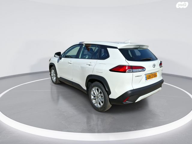 טויוטה קורולה קרוס