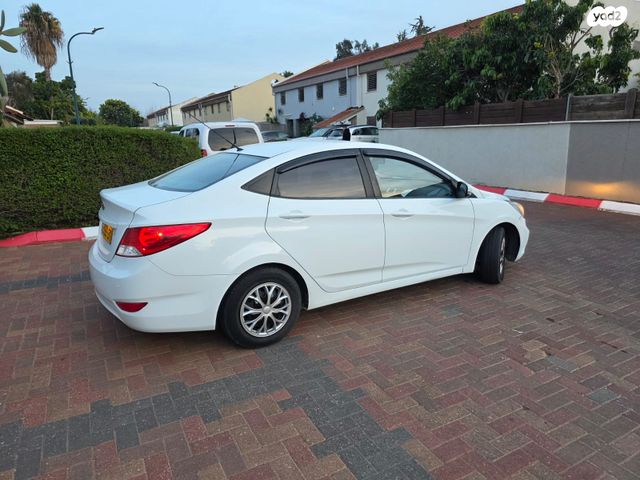 יונדאי אקסנט i25