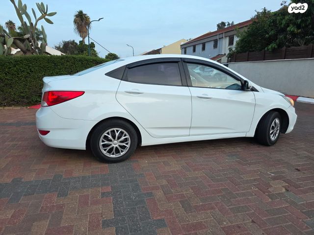 יונדאי אקסנט i25