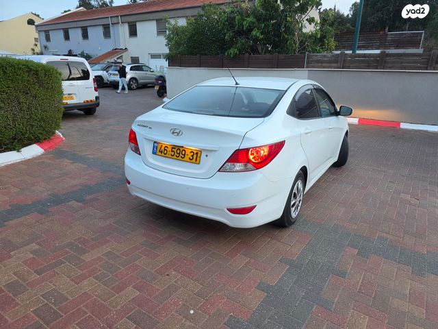 יונדאי אקסנט i25