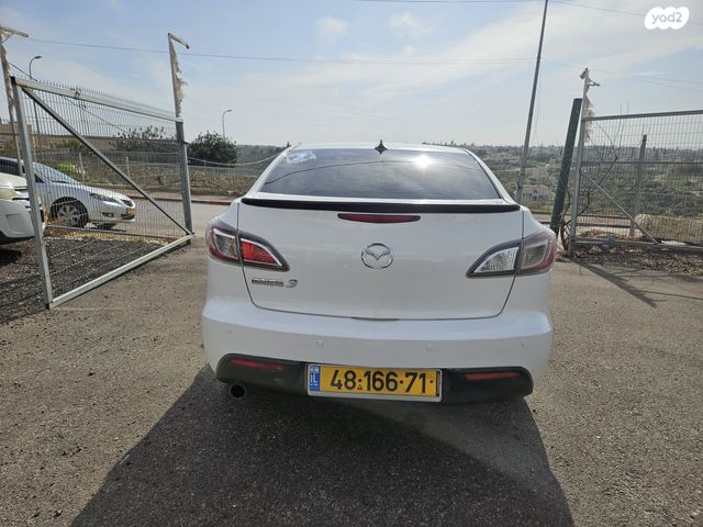 מאזדה 3