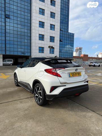 מודעת רכב טויוטה C-HR 2