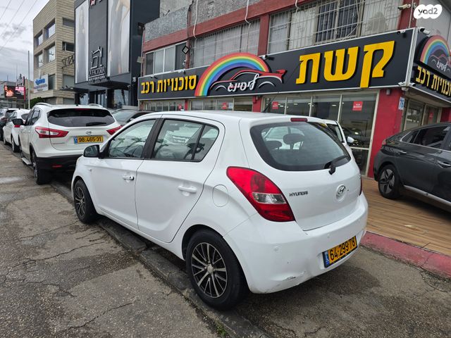 מודעת רכב יונדאי i20