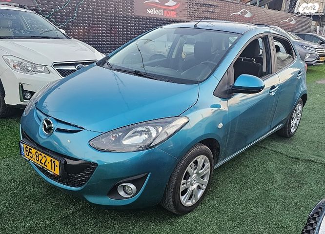 מודעת רכב מאזדה 2