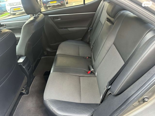 טויוטה קורולה