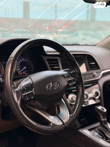 יונדאי אלנטרה