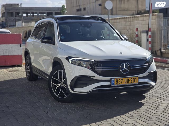 מרצדס-בנץ EQB