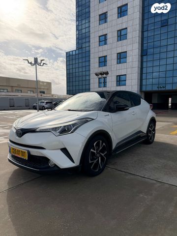 מודעת רכב טויוטה C-HR