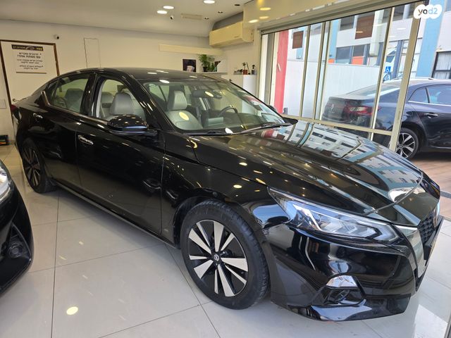 ניסאן אלטימה