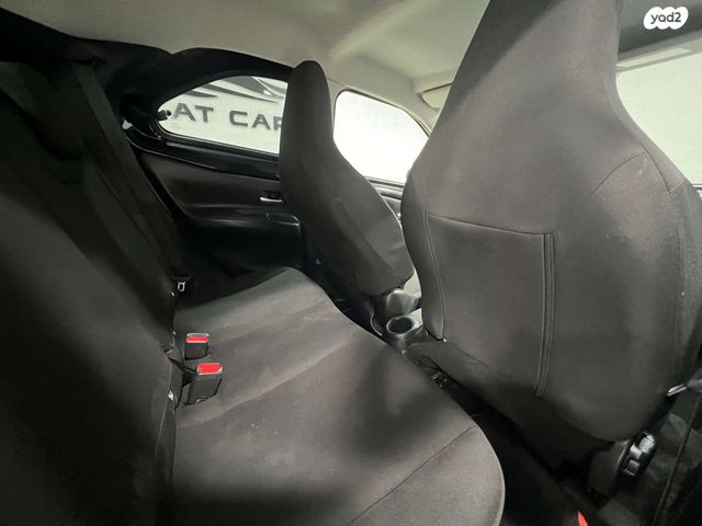 טויוטה אייגו X