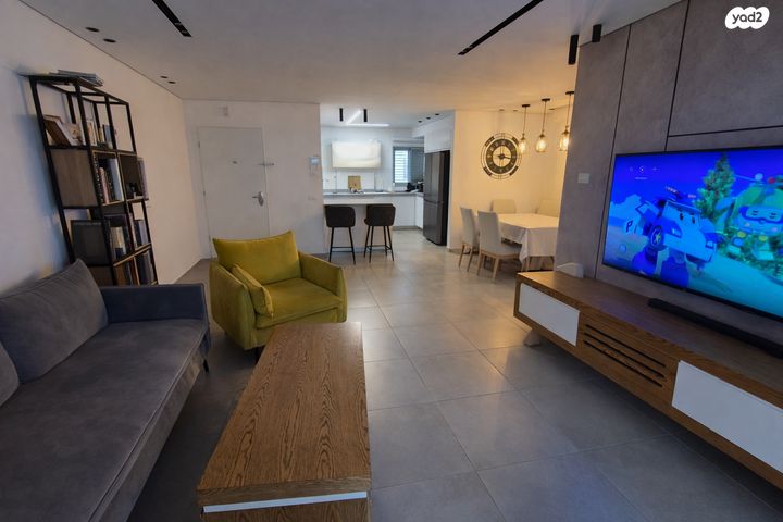 יוסף בורג 12