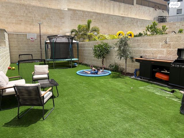 אריאל שרון 16