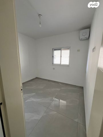 דירה, איינשטיין 11, מרכז העיר, עפולה