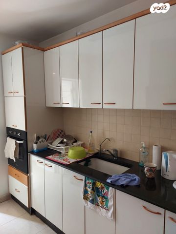 דירת גן, שמחה הולצברג 30, פסגת זאב, ירושלים