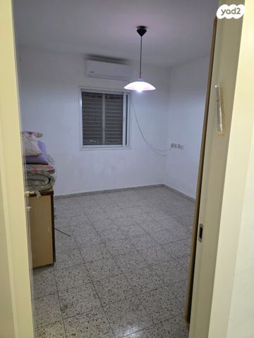 דירת גן, שדרות דוד בן גוריון 85, חב"ד, קרית מלאכי