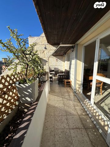 דירה, שמואל תמיר כצנלסון 7, פסגת זאב, ירושלים