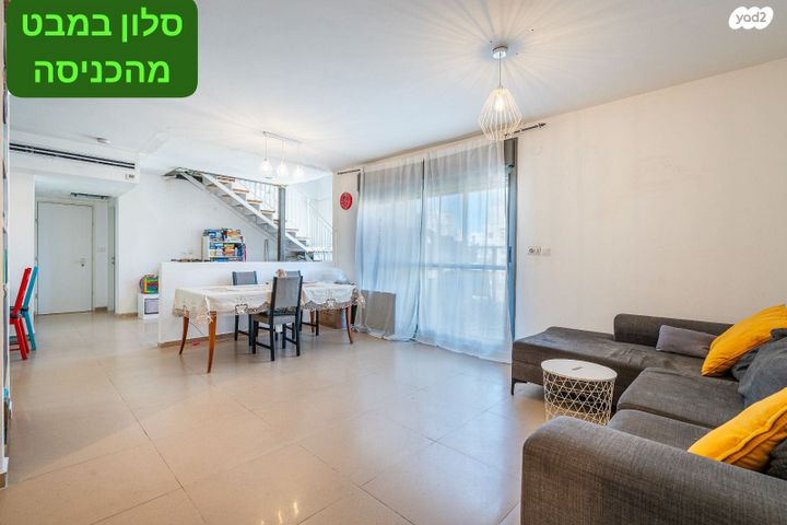 גג/ פנטהאוז, אורן 38, החורש, חריש