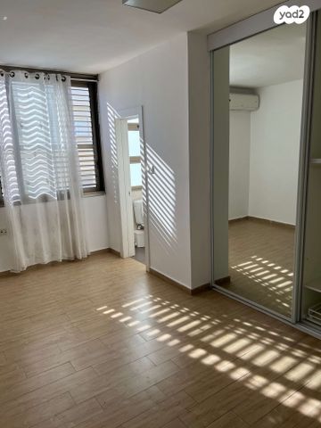 גג/ פנטהאוז, אליעזר בן יהודה 15, המרכז השקט / מרכז העיר, פתח תקווה