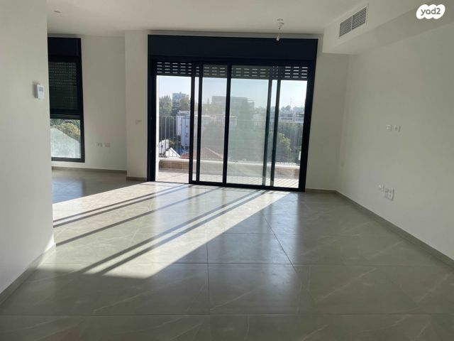 דירה, רמב"ם 10, הדר, רמת השרון