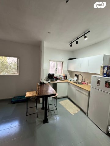 דירה, דרך אבא הלל 57, חרוזים, רמת גן