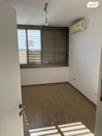 גג/ פנטהאוז, אליעזר בן יהודה 15, המרכז השקט / מרכז העיר, פתח תקווה