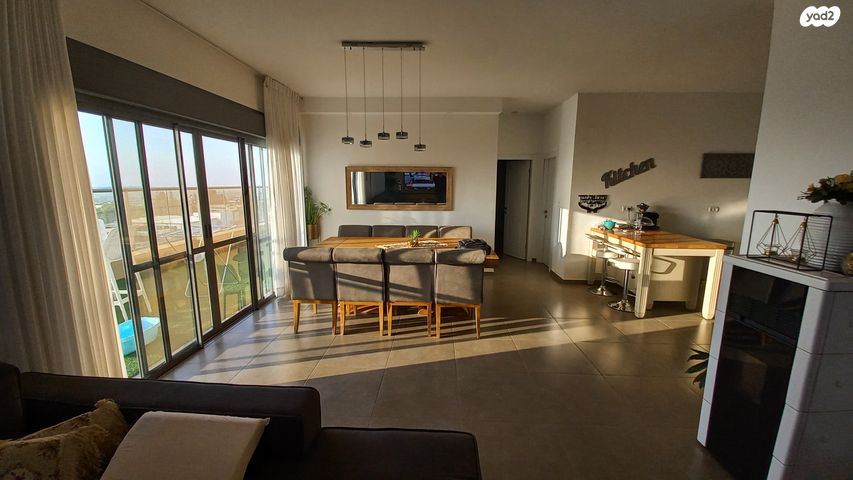 גג/ פנטהאוז, הפיקוס 5, שאר העיר, חצור הגלילית