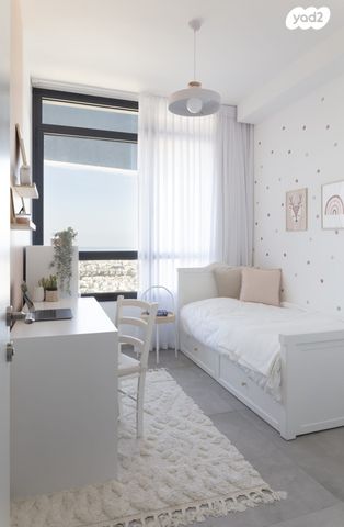 דירה, דרך מנחם בגין 160, מונטיפיורי, הרכבת, תל אביב יפו