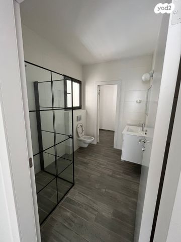 דירה, איינשטיין 11, מרכז העיר, עפולה