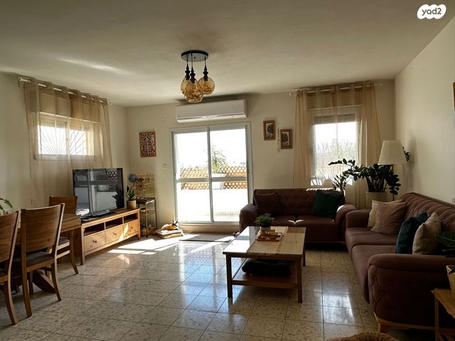 דירה, שמואל תמיר כצנלסון 7, פסגת זאב, ירושלים