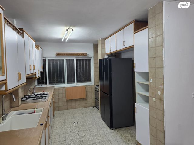 דירת גן, שדרות דוד בן גוריון 85, חב"ד, קרית מלאכי