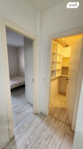 דירה, שמעון בן צבי 19, שטח 9, גבעתיים