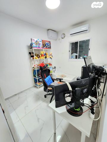 דירה, אברבנאל 37, יסודות, בני ברק