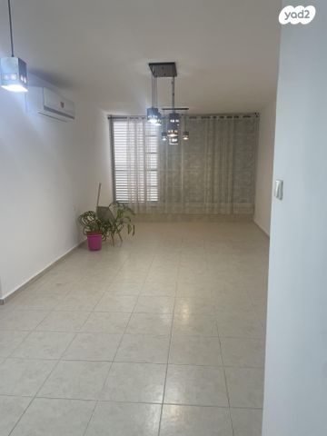 שדרות כצנלסון 8