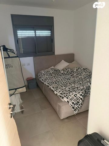 לאה גולדברג 29