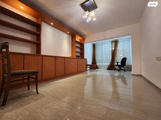 דירה, שדרות ג'יימס דה רוטשילד 73, קרית אליהו, חיפה