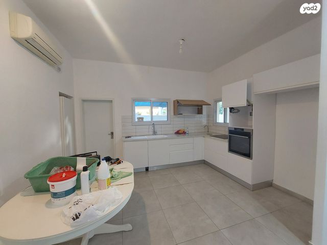 בית פרטי/ קוטג', הבריגדה 23, אבני חן, רחובות