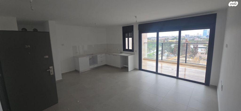 לאה גולדברג 16