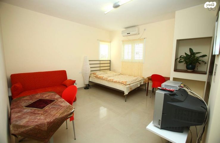 סטודיו/ לופט, בן גוריון 5, רמתיים, הוד השרון