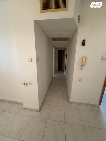 דירה, שדרות המגינים 133, קרית אליהו, חיפה