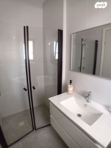 דירה, דבורה עומר 1, נאות שדה, רעננה