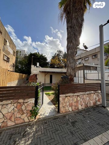 בית פרטי/ קוטג', פרץ סמולנסקין 5, רסקו ב', חולון