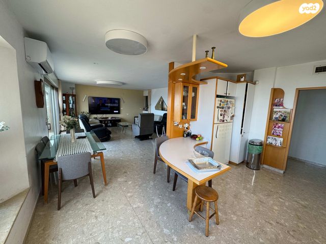 דירה, יפה נוף 101, כרמל מרכזי - שד' קיש, חיפה