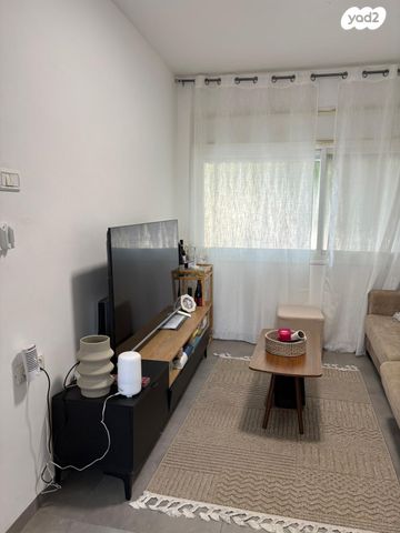 דירה, הוגו מולר 53, מרכז העיר, קרית אתא