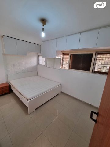 דירה, צביה לובטקין 24, נווה אליעזר וכפר שלם מזרח, תל אביב יפו