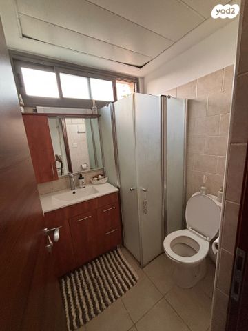 דירה, שדרות הטייס 3, שכונת יהלום, מרכז העיר ב, רמת גן