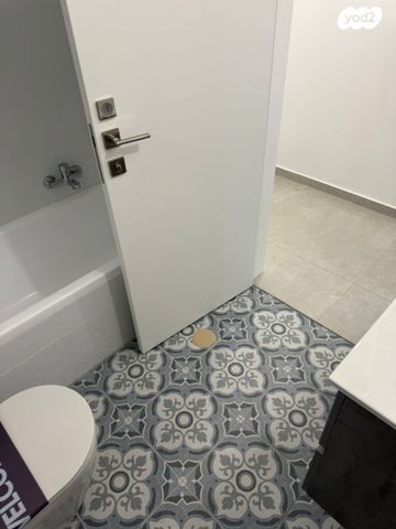 דירה, תוצרת הארץ 5, נחלת יצחק, תל אביב יפו