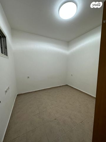 יחידת דיור, זבלודוביץ 4, קרית אלון, פתח תקווה